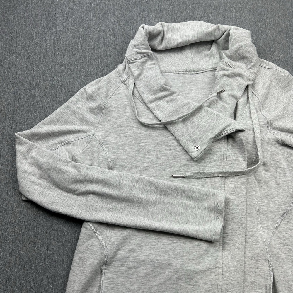 Lululemon Coast Easy Wrap Jacket Womens 6 Gray Full Zip‎ Thumb Holes Ladies